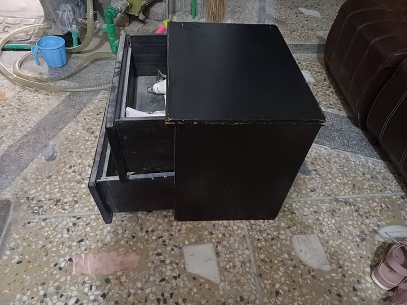 1 side table hai 3