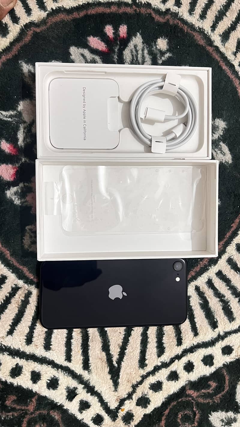 Apple iPhone SE 3rd Generation 6
