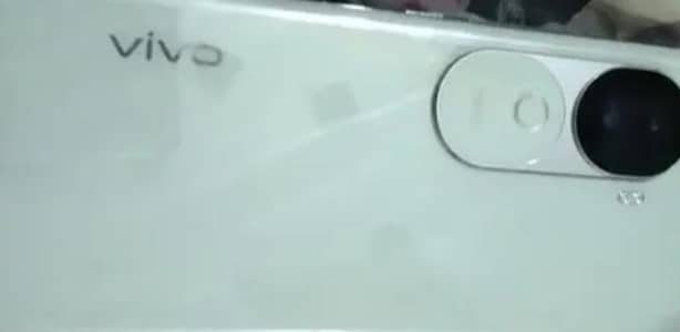 Vivo V40e