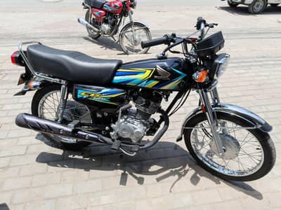 Honda 125 Pics attached 1750km driven