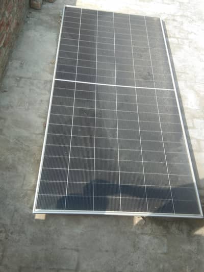 Open Box 585W Solar Panel (144 Cells) – Unused, Zero Meter