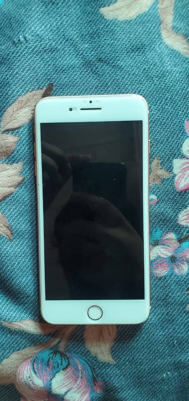 Apple iPhone 8 Plus 2