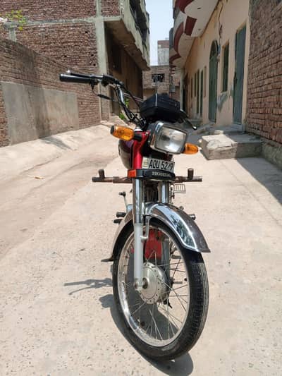 Honda CD 70 2023