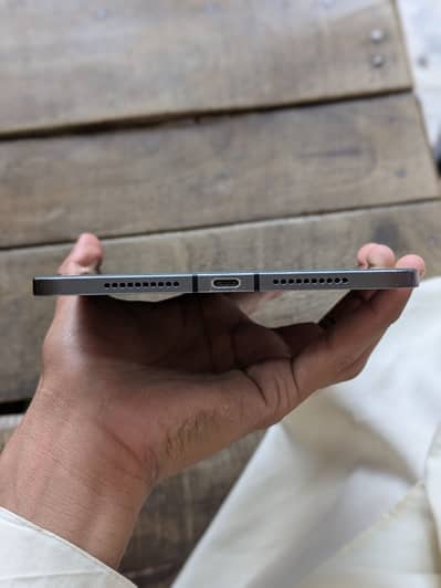 iPad mini 6 256 gb only one issue finger not working button working