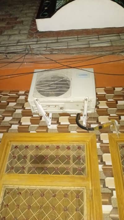 super jarnaal ac like new 10/10