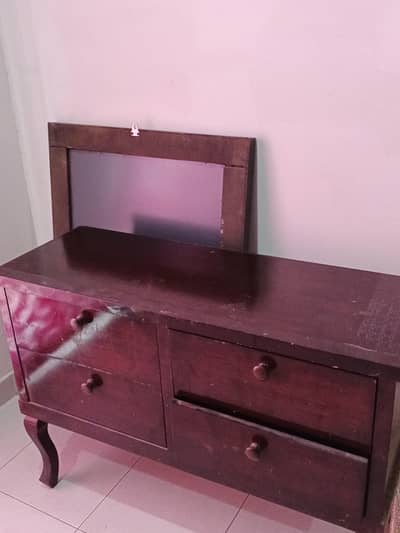 dressing table
