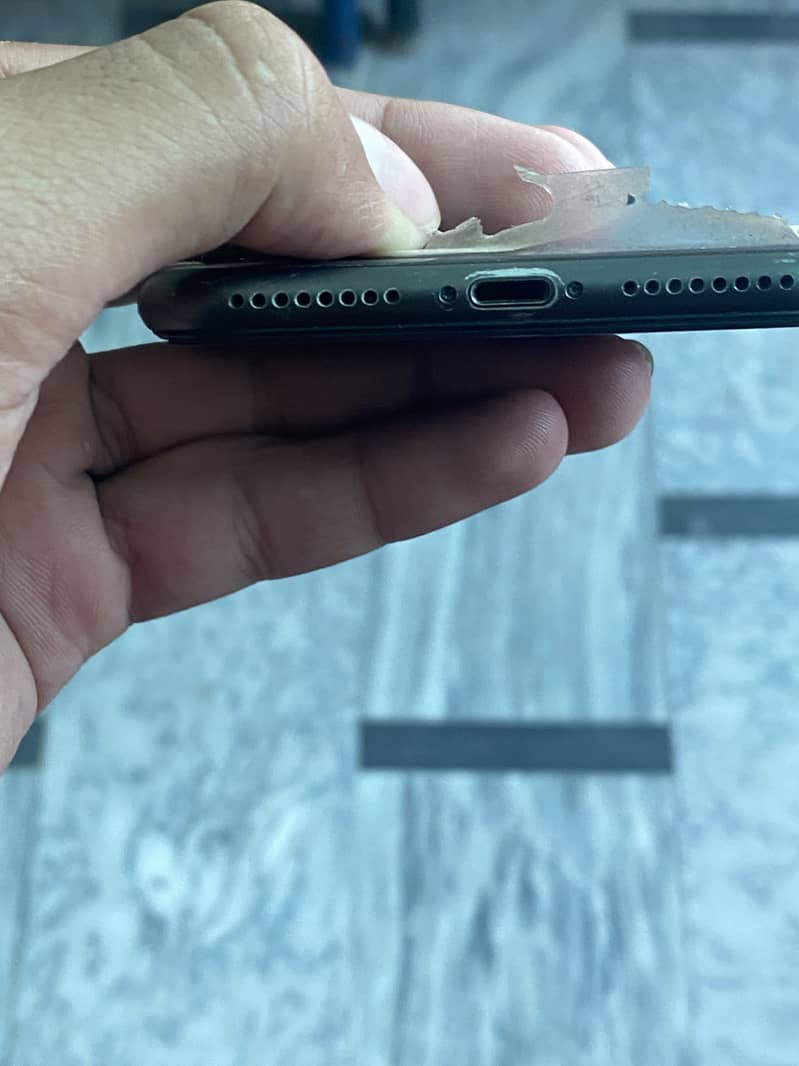 Apple iPhone 8 Plus 2