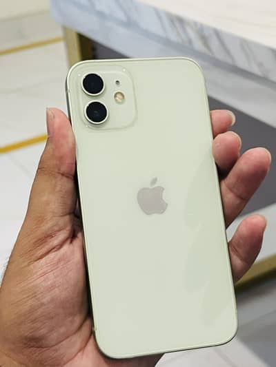 Apple iPhone 12