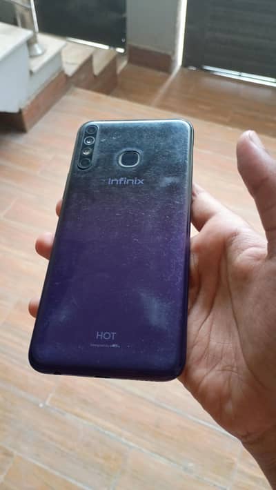 Infinix Hot 8