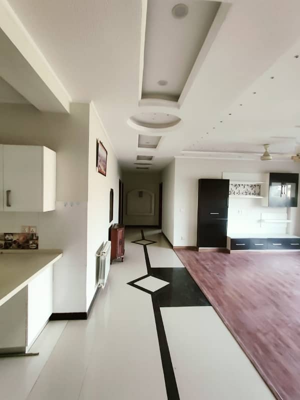 Luxury Upper Portion Multi E11/3 4