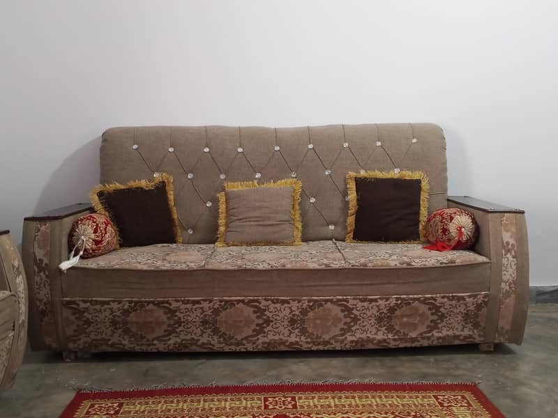 Sofas set for sale 0