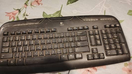 Logitech wireless keyboard and and mouse set