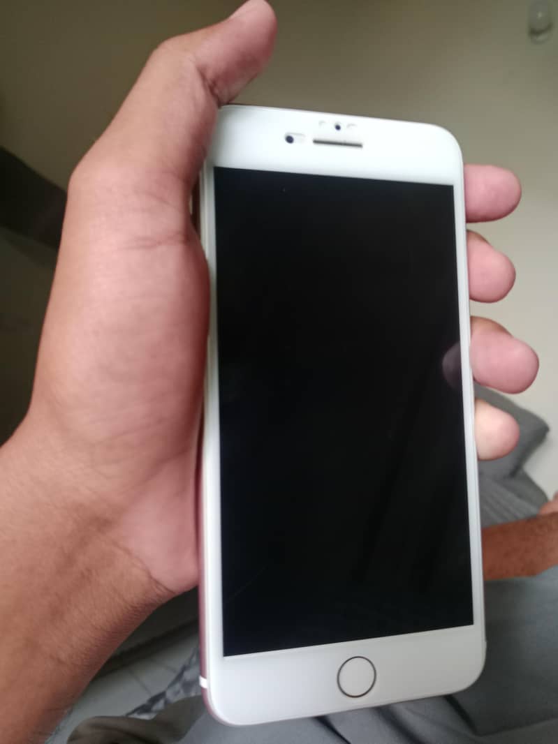 Apple iPhone 7 Plus 1