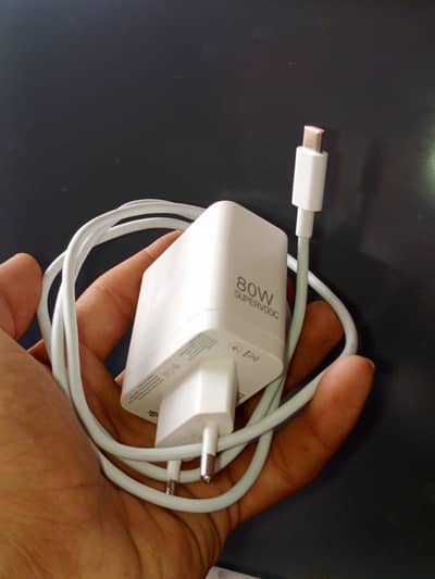 Oppo A6 Pro 80W Original Adapter & Cable Box Wala
