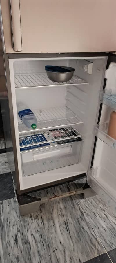Haier fridge medium size 5 month use only