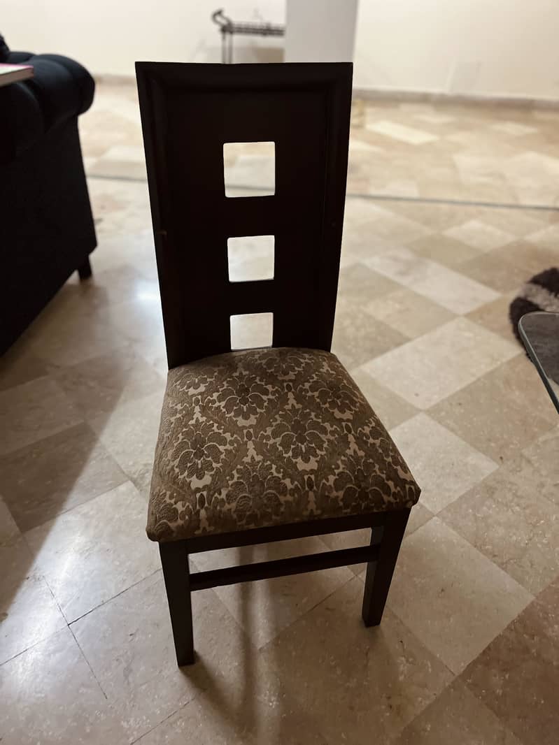 Dining table 4