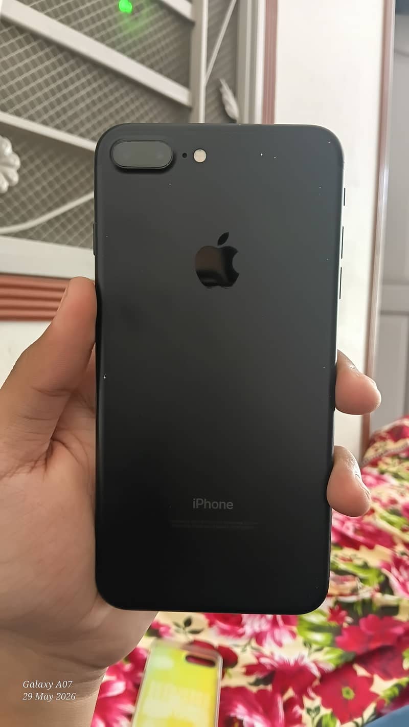 Apple iPhone 7 Plus 1