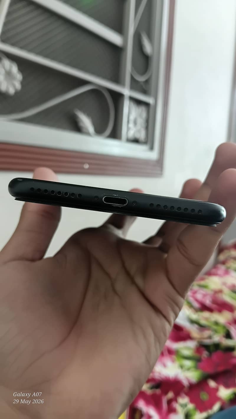 Apple iPhone 7 Plus 2