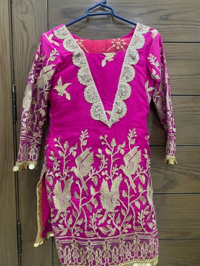 Black one is shfon  and shoking pink is organza 3 piece