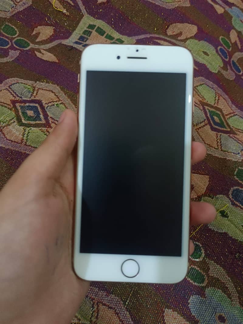 Apple iPhone 8 1