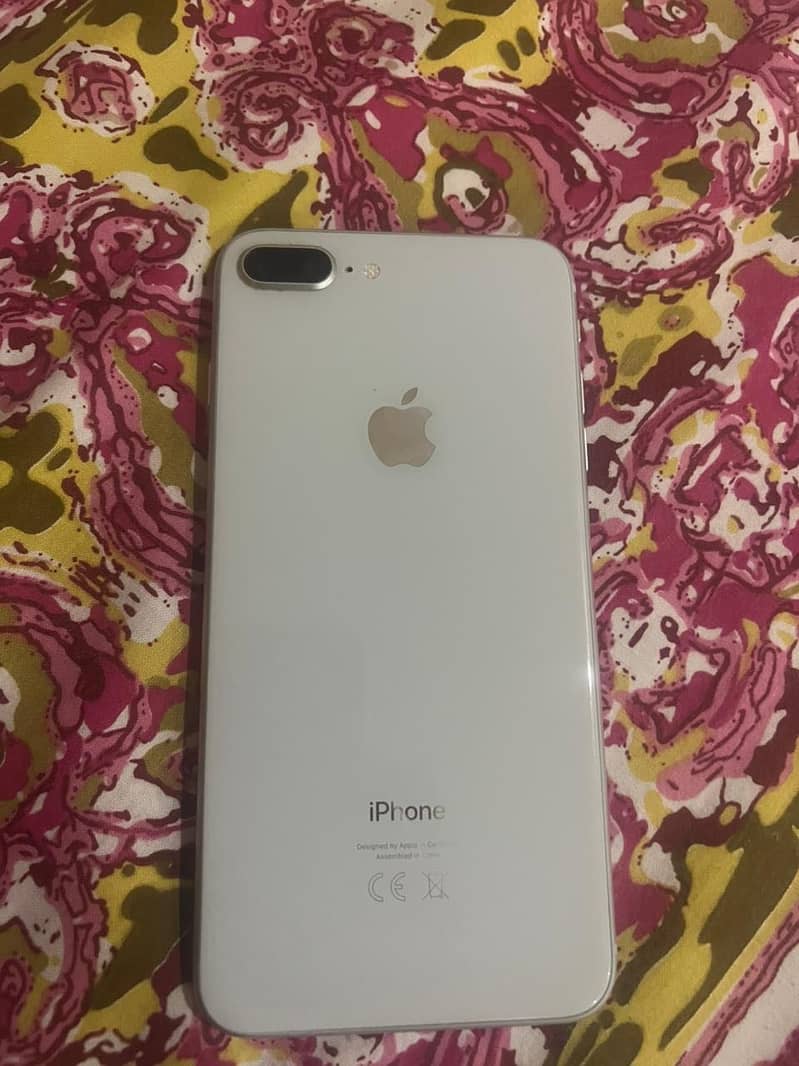 Apple iPhone 8 Plus 0