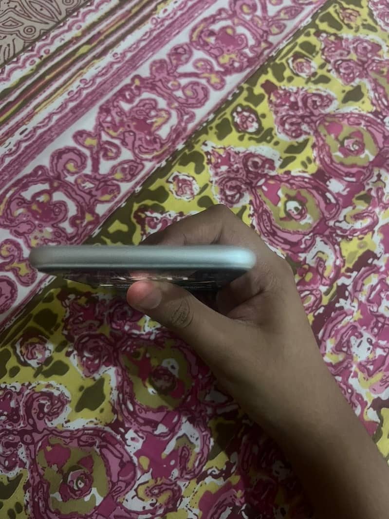 Apple iPhone 8 Plus 2