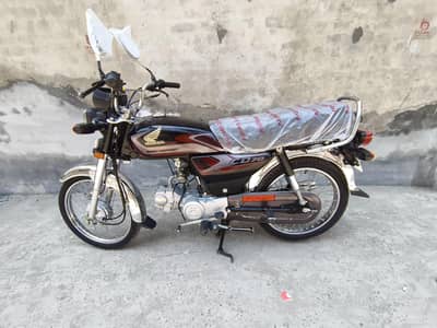 Honda CD 70 2025 first owner urgent sale