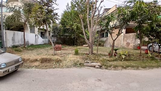 70 Feat Street Ideal Location
