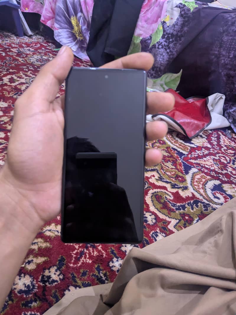 Google Pixel 6 4