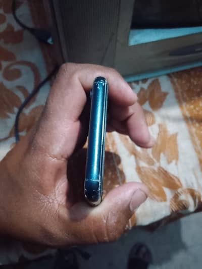 Apple iPhone XR