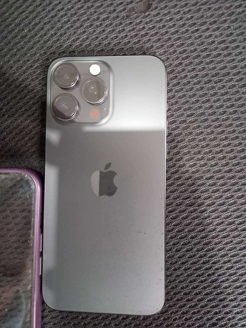 IPhone 15 Pro Max 2