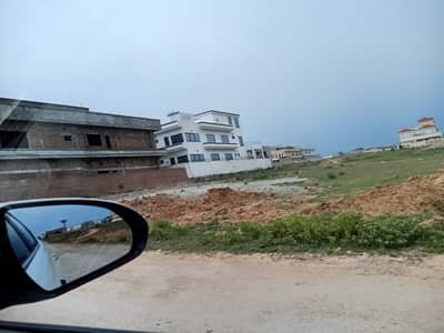 G-14/1 STREET NO 58 PLOT 35X70 FOR SALE
