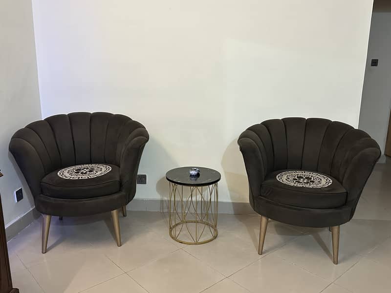 Sofa chairs with table 0