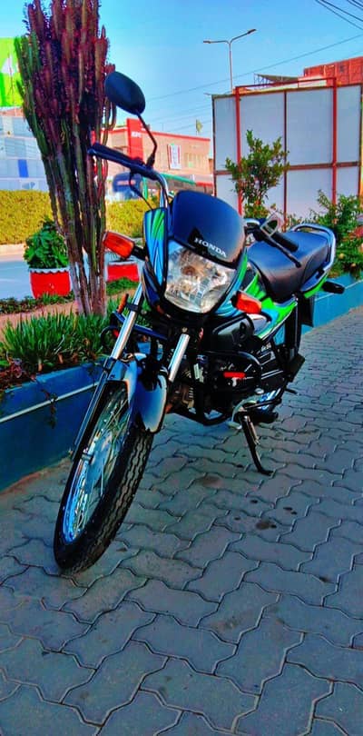 Honda Pridor black 2018 model