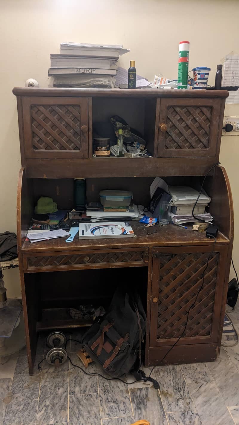 Study table 0