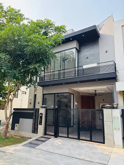 5-MARLA HOUSE IS AVAILABLE FOR RENT IN THE BEST BLOCK OF PHASE 9 TOWN DHA LAHORE.
