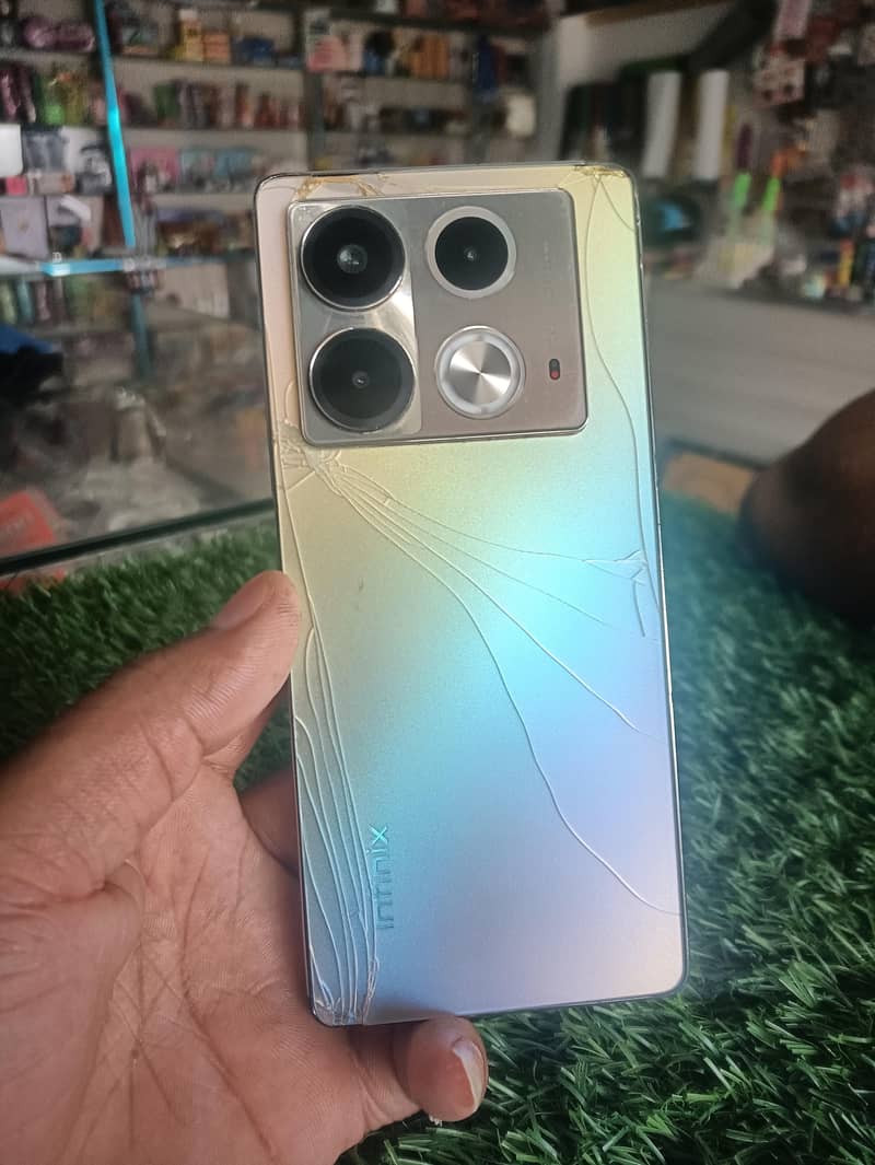Infinix Note 40 4