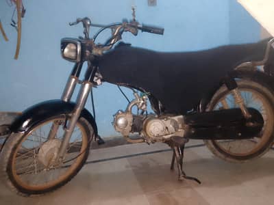 Super star SP70 2016 showroom name buyer first owner urgent sale 37k