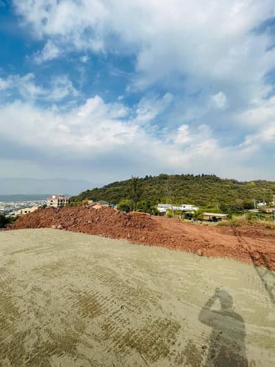 3 Kanal 3 Side Corner Hill View Top Farm House Plot For Sale