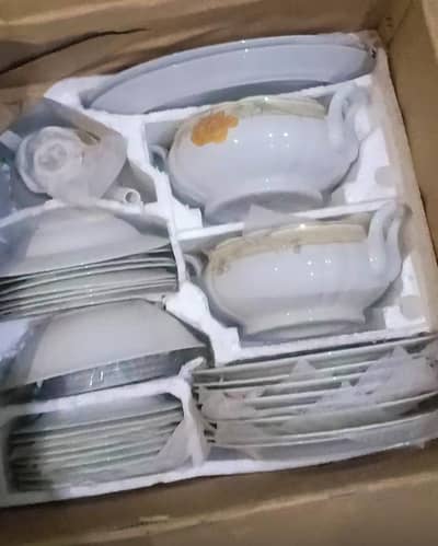 72pcs Royal Dinner Set for Sale