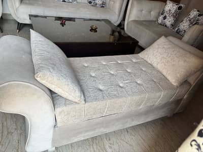Elegant Sofa Set for Sale – Excellent Condition