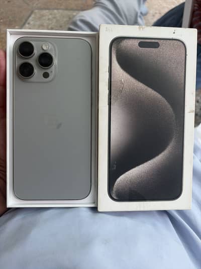 Apple iPhone 15 Pro Max physical dual