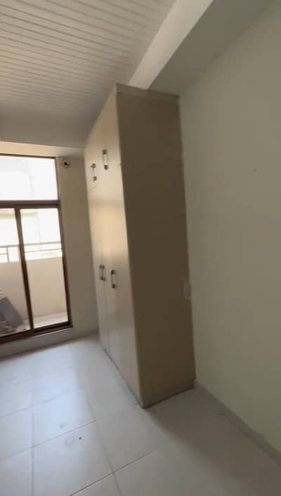 1 Bed Non-Furnished Apartment Available For Rent