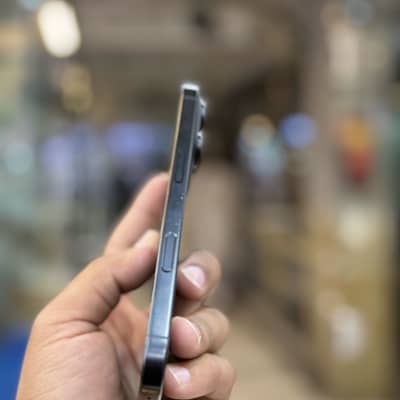 Apple iPhone 16 Pro