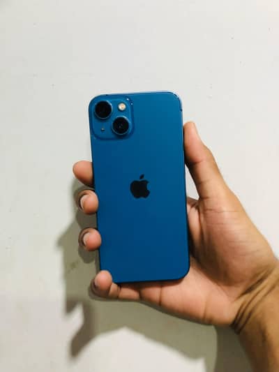 Apple iPhone 13