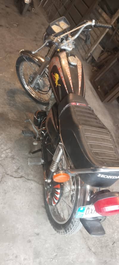 honda 125 2016 modal islamabad num 03335307144