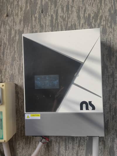 NS VM Iv 4000 Twin Voltronoc Solar Inverter PV 5600 in New Condition