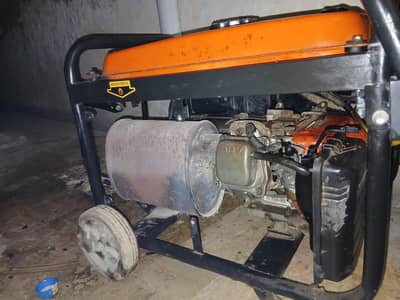 OMEGA 2.5 KW generator just like brand new