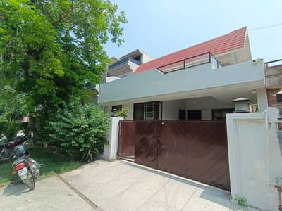 10 MARLA HOUSE FOR RENT IN DHA PHASE 3