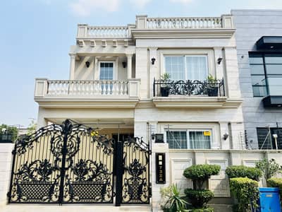 8 MARLA FULL FURNISHED HOUSE FOR RENT DHA 9 TOWN